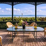 10-minute Walk To Balaton - Exclusive Castle Vila Balatonakali